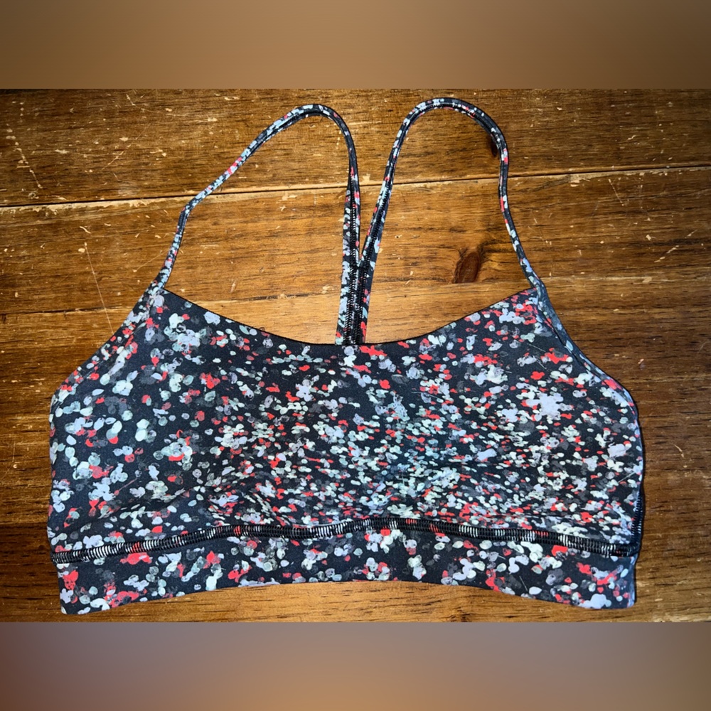 Lululemon sports bra
